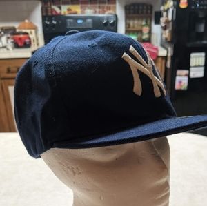 Yankees Snapback Hat